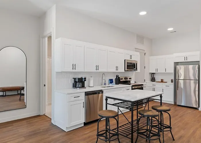The Corbin 1306 - The Dartmouth Apartment